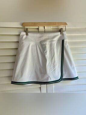 Athleta Crosscourt Tipped Skort size small
